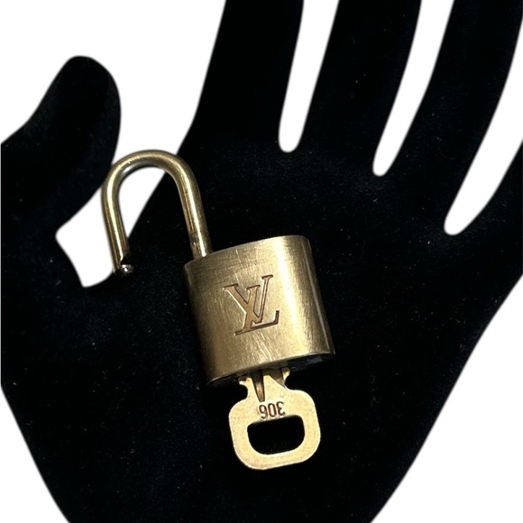 Louis Vuitton Gold Lock and Key Set #306 - Picture 3 of 3